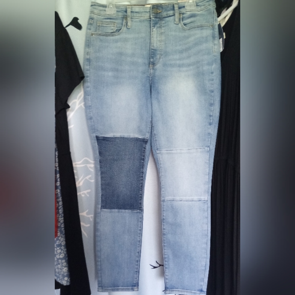 Universal Thread High Rise Skinny Light Wash Sculpting Jeans w/ Two-Tone